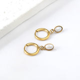 Boucles d'oreilles clous cercle 1,6x11 mm avec perles blanches semi-ovales