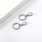 Aretes circulares de 1,6x11 mm con perlas blancas semiovaladas