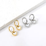 2x12.7mm circle with heart white shell stud earrings