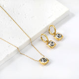 Square with White Pearls & White Diamonds & Red Diamonds & Blue Diamonds & Kong Blue Diamonds Jewelry Set Steel / Gold