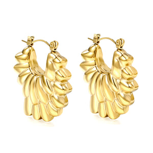 Hollow shaped double-layer petal gold-colored ear clips 26.3*27.4mm