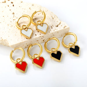 2*10mm I.D. earrings with 12.2*10.4mm heart shaped sticky white/black/red shell fittings Gold color