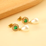 Boucles d'oreilles coeur diamants verts + créoles diamants blancs avec perles blanches en forme de larme