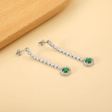 Diamantes blancos baguette cuadrados con diamantes verdes redondos + aretes tipo argolla de diamantes blancos