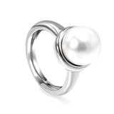 Minimalist band ring with oversized white round pearls.