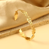 Bracelet with opening of several regular long leaves shapes connected