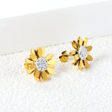 Daisy with White Clay White Diamond Earrings 14.8*14.8mm Gold Color