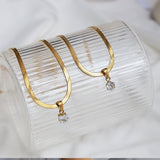 Gorgeous Gold - Chain Choker with Sparkling Diamond - like Pendant - Customize only