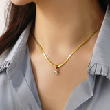 Gorgeous Gold - Chain Choker with Sparkling Diamond - like Pendant - Customize only