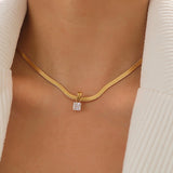 Gorgeous Gold - Chain Choker with Sparkling Diamond - like Pendant - Customize only