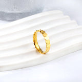 18k Gold Fish Scale Flake Small Round Sparkling Ring