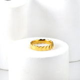 18k Gold Fish Scale Flake Small Round Sparkling Ring