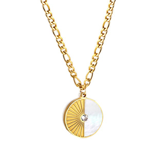 Collier rond avec coquillage blanc demi-rond et pendentif diamant 50 + 5 cm