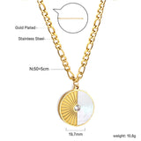 Collier rond avec coquillage blanc demi-rond et pendentif diamant 50 + 5 cm