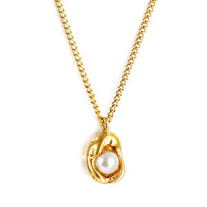 Shaped pendant with white pearl necklace 40+5cm