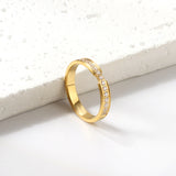 Single ring with multiple small diamonds Gold/steel color