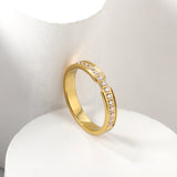 Single ring with multiple small diamonds Gold/steel color