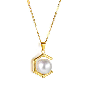 Collier pendentif pentagonal + perle blanche 40+5cm