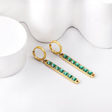 Pendientes circulares de 2x13 mm con diamantes verdes baguette