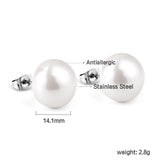 Boucles d'oreilles clous en perles blanches plates de 14 mm