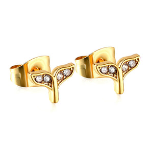 Pendientes de oro talla cola de pez con diamantes