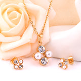 Steel/golden four-flower white pearl+diamond jewelry set