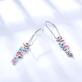 Pendientes De Colores Mezclados Con Letras De Moda