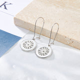 Pendientes Fashion con Rueda de Acero Inoxidable y Concha Blanca