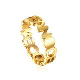 Anillo con letras de acero inoxidable chapado en oro de 18 k