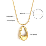 Collier avec pendentif ovale découpé pour femmes, nouvelle mode 2023