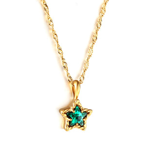 Collier pendentif avec zircone pentagramme