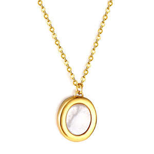 Collier plaqué or 18 carats avec pendentif coquillage blanc